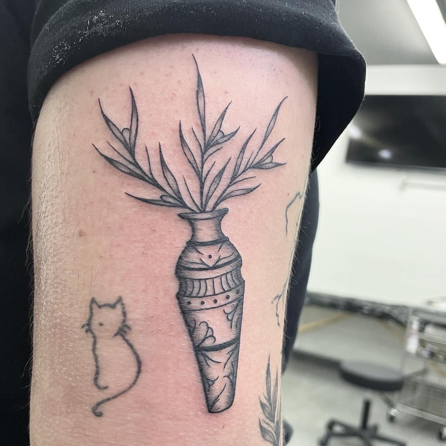 Vase tattoo